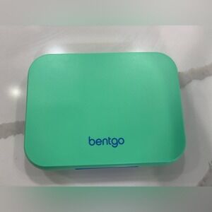 Bentgo Kids Leakproof Lunch Box Green Blue Bento Style 4 Compartment Container